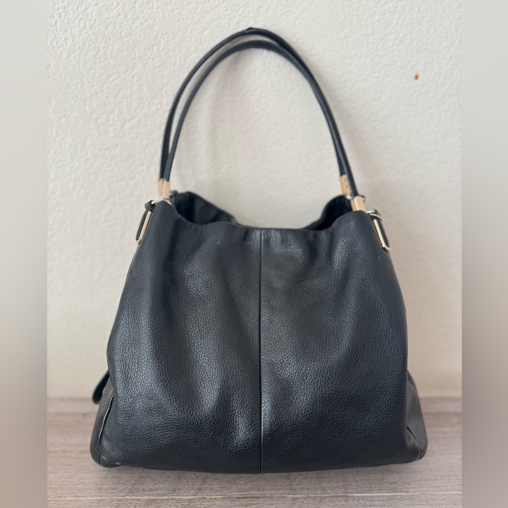 COACH Madison Phoebe Tumbled Black Leather Shoulder Bag Navy Lined 3-Sections